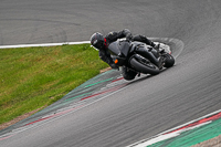 Evening Adv_Mid Group Black Bikes